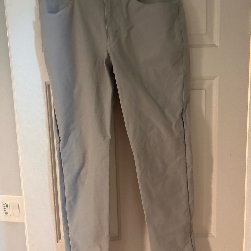 Lululemon Athletica Men's Light Gray Chinos